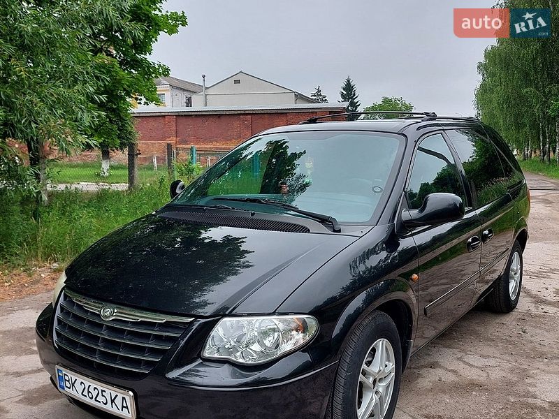 Минивэн Chrysler Voyager 2007 в Ровно