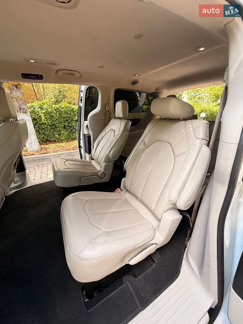 2020 Chrysler Voyager - мініатюра 44