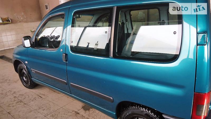 Грузопассажирский фургон Citroen Berlingo 2001 в Меловом