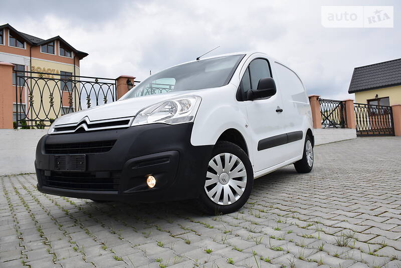 Вантажопасажирський фургон Citroen Berlingo 2015 в Дрогобичі
