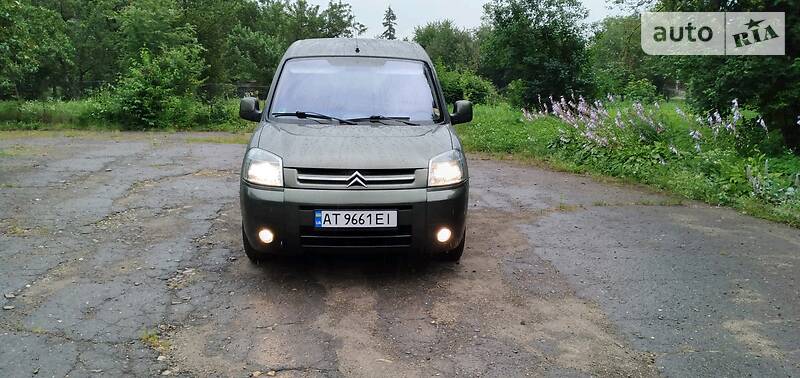 Вантажопасажирський фургон Citroen Berlingo 2005 в Коломиї