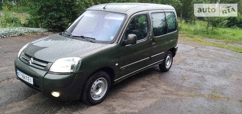 Вантажопасажирський фургон Citroen Berlingo 2005 в Коломиї
