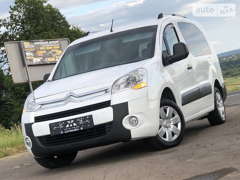 Вантажопасажирський фургон Citroen Berlingo 2011 в Дрогобичі