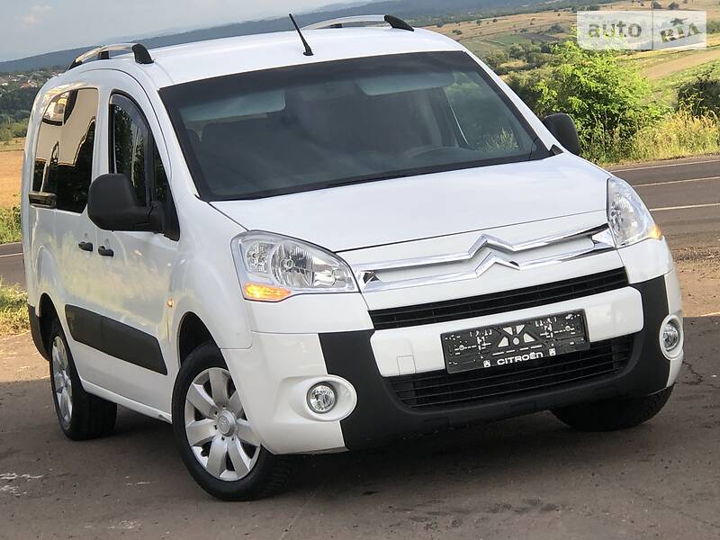 Вантажопасажирський фургон Citroen Berlingo 2011 в Дрогобичі