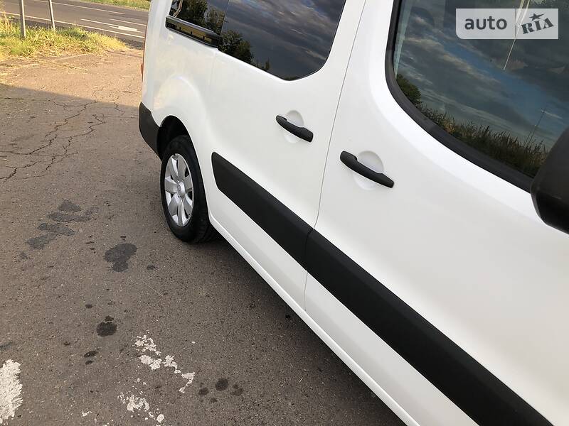 Вантажопасажирський фургон Citroen Berlingo 2011 в Дрогобичі