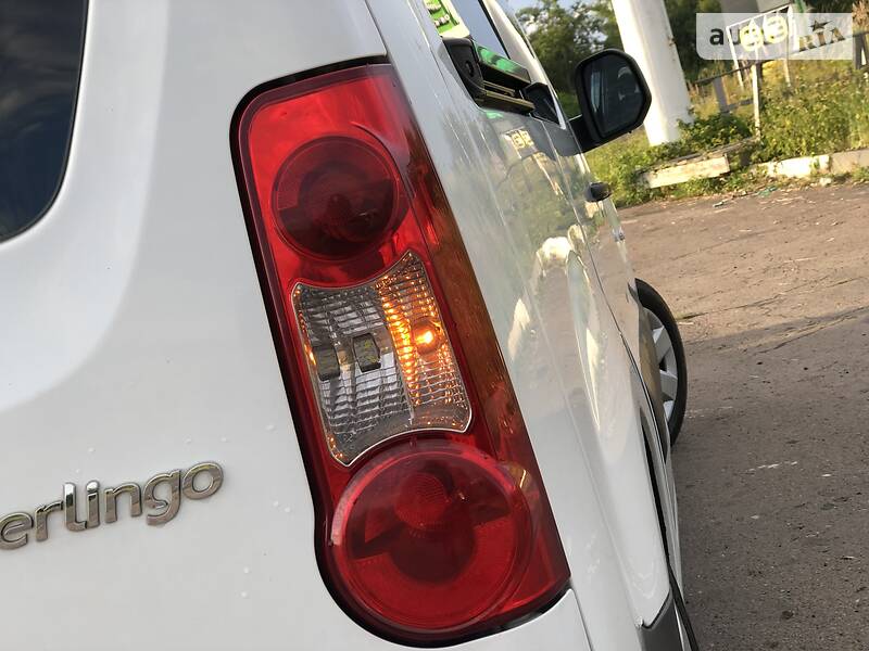 Вантажопасажирський фургон Citroen Berlingo 2011 в Дрогобичі