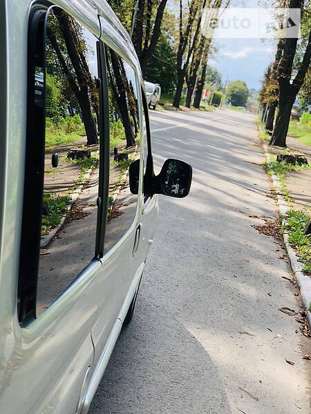 Мінівен Citroen Berlingo 2006 в Чернівцях