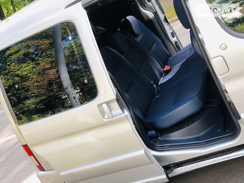 Мінівен Citroen Berlingo 2006 в Чернівцях