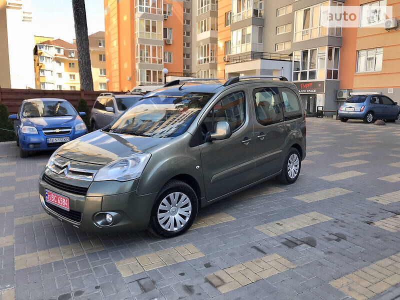 Вантажопасажирський фургон Citroen Berlingo 2008 в 
