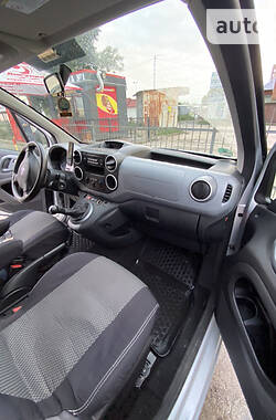 Універсал Citroen Berlingo 2011 в Володимирці