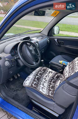 Минивэн Citroen Berlingo 2004 в 