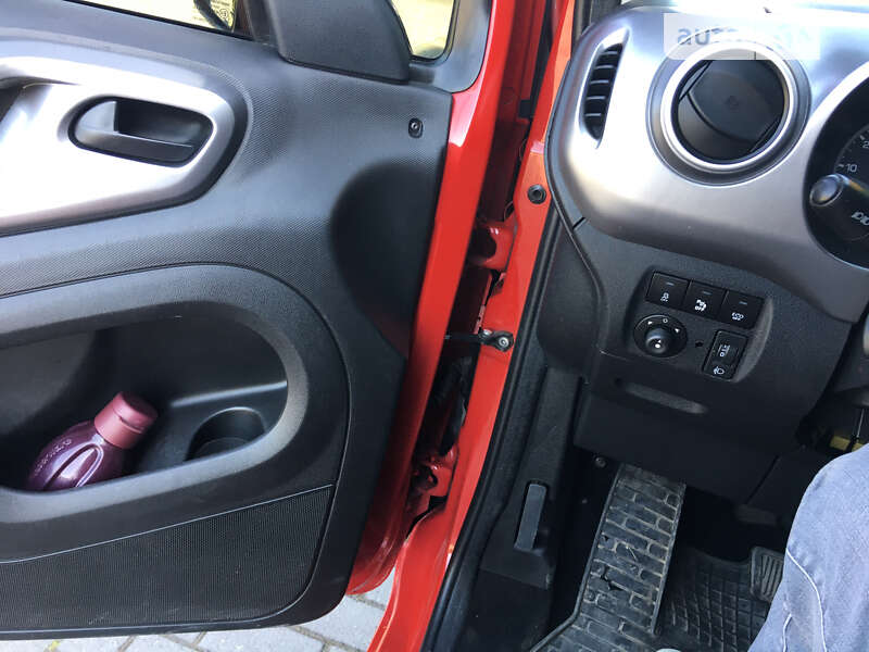 Минивэн Citroen Berlingo 2015 в Ужгороде