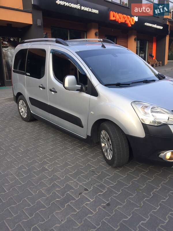 Мінівен Citroen Berlingo 2010 в Чернівцях