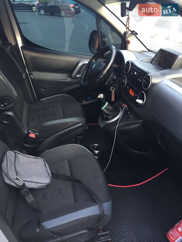 Мінівен Citroen Berlingo 2010 в Чернівцях