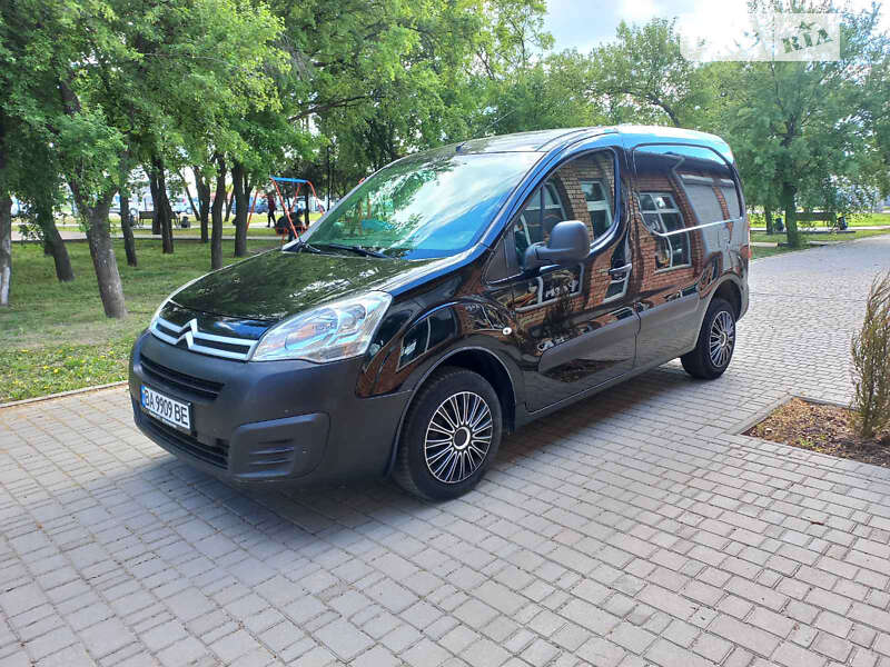 Грузовой фургон Citroen Berlingo 2015 в Николаеве