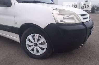 Грузовой фургон Citroen Berlingo 2004 в 