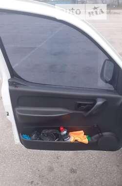 Грузовой фургон Citroen Berlingo 2004 в 