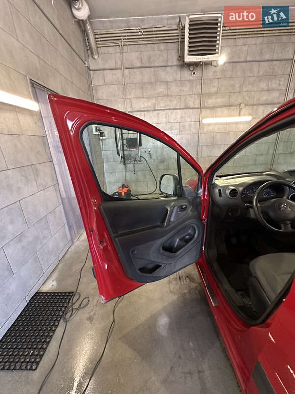 Минивэн Citroen Berlingo 2014 в Днепре