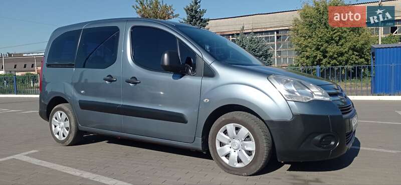 Минивэн Citroen Berlingo 2011 в 
