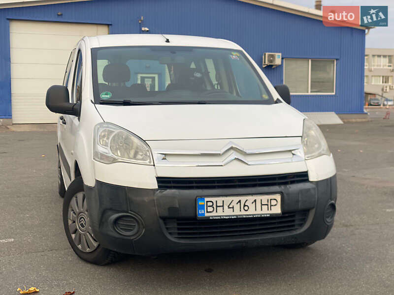 Минивэн Citroen Berlingo 2011 в 