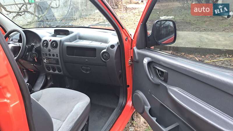 Минивэн Citroen Berlingo 2006 в Хусте