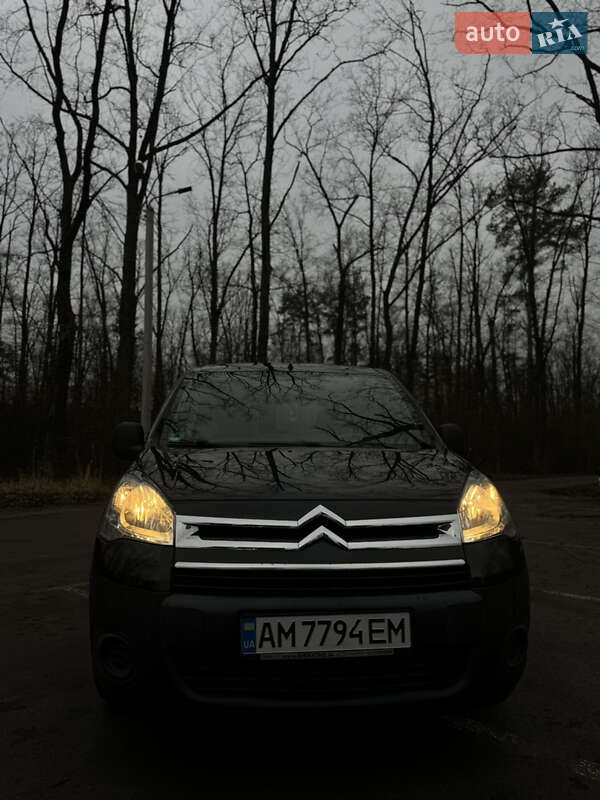Минивэн Citroen Berlingo 2009 в Киеве