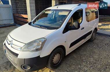 Вантажний фургон Citroen Berlingo 2011 в Стрию