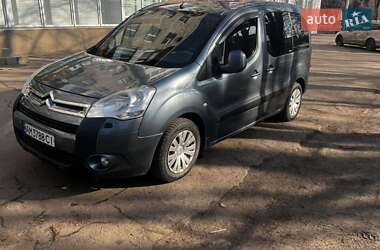 Минивэн Citroen Berlingo 2011 в 