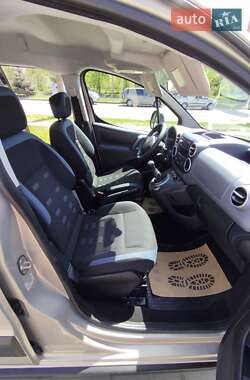 Минивэн Citroen Berlingo 2011 в 
