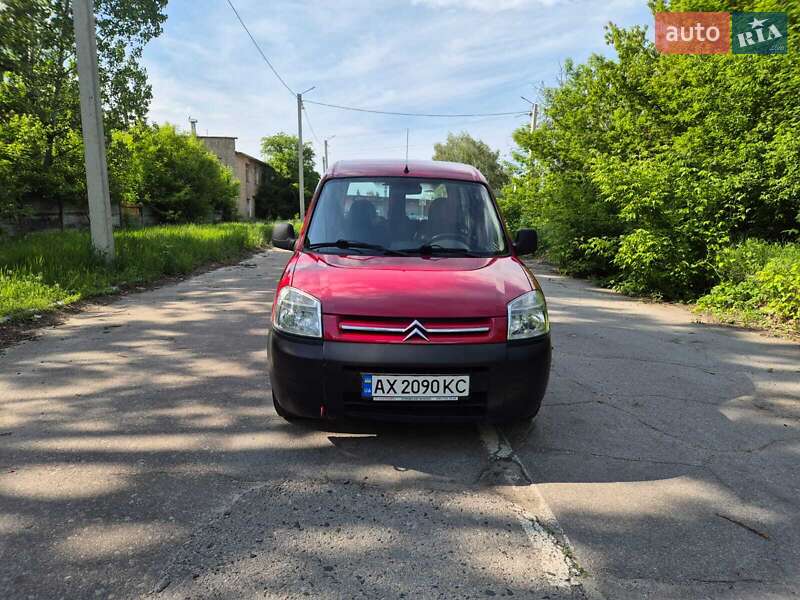 Минивэн Citroen Berlingo 2010 в 