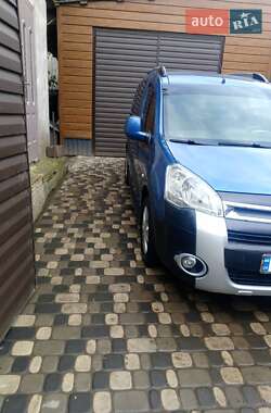 Минивэн Citroen Berlingo 2011 в 