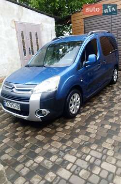 Минивэн Citroen Berlingo 2011 в 