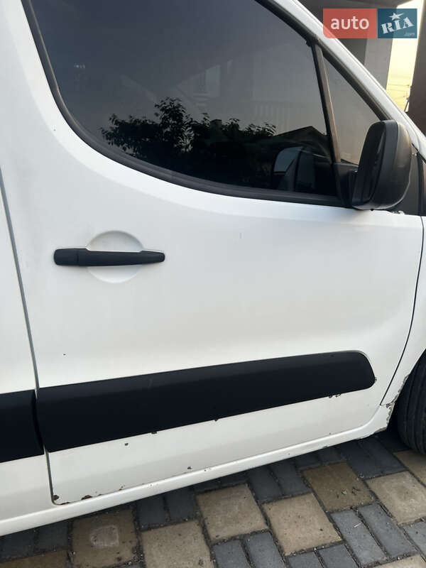 Вантажний фургон Citroen Berlingo 2012 в Львові