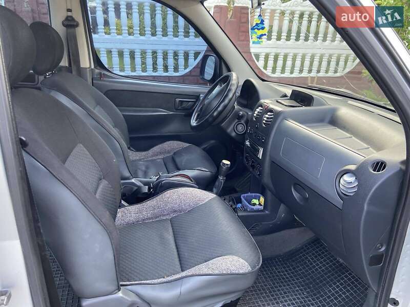 Мінівен Citroen Berlingo 2006 в Львові
