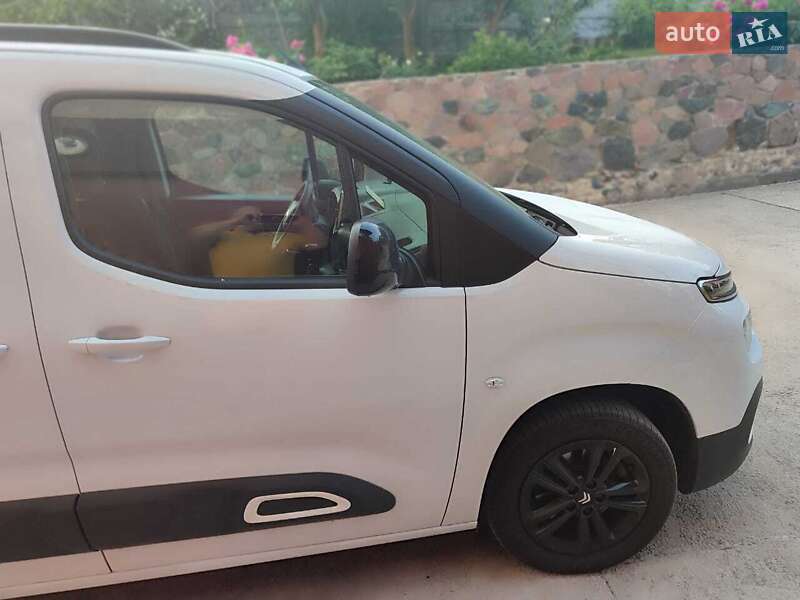 Минивэн Citroen Berlingo 2023 в Киеве