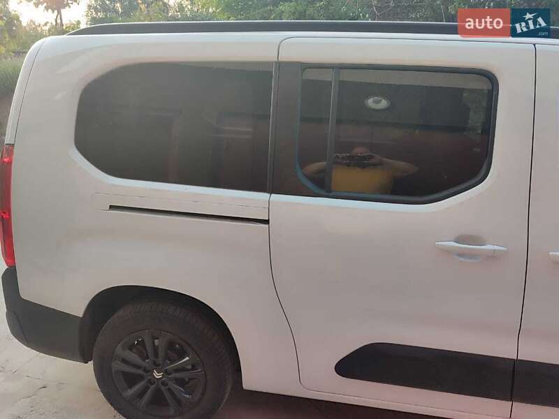Минивэн Citroen Berlingo 2023 в Киеве