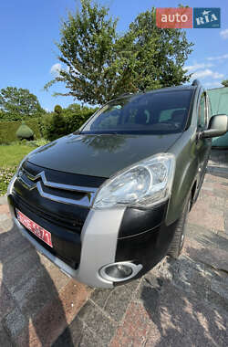 Минивэн Citroen Berlingo 2011 в 