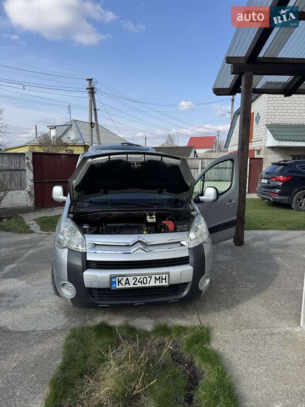 Минивэн Citroen Berlingo 2010 в Требухове