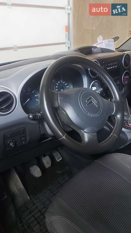 Минивэн Citroen Berlingo 2010 в Хусте
