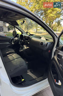 Грузовой фургон Citroen Berlingo 2011 в 