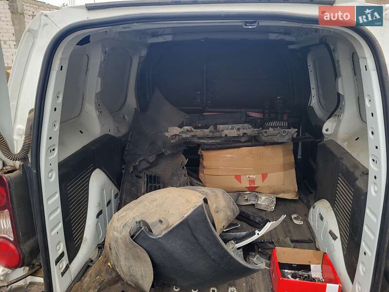 Грузовой фургон Citroen Berlingo 2012 в Николаеве