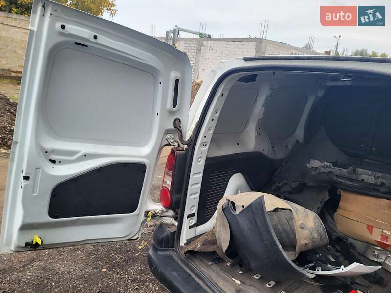 Грузовой фургон Citroen Berlingo 2012 в Николаеве