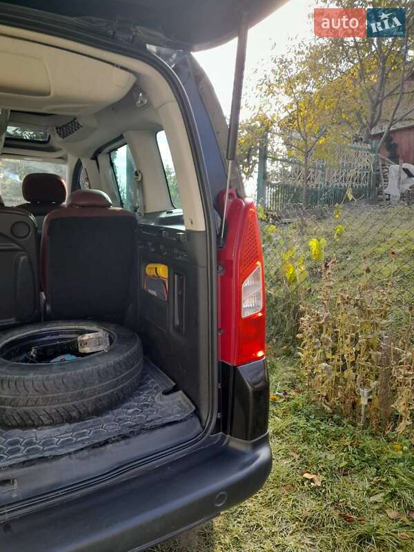 Мінівен Citroen Berlingo 2010 в Чернівцях