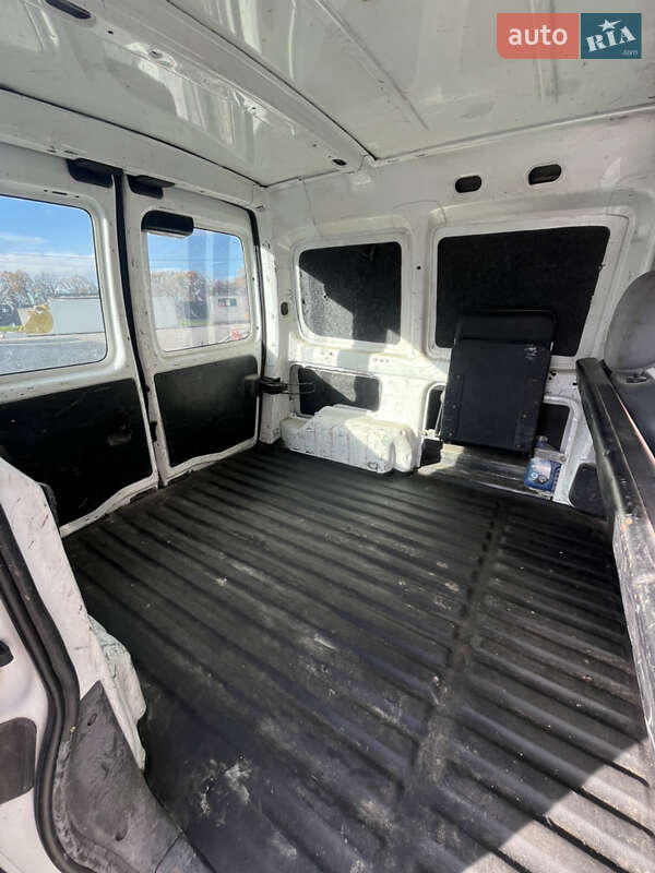 Грузовой фургон Citroen Berlingo 2006 в Черновцах