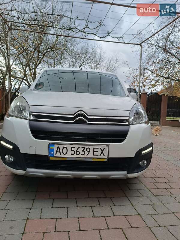 Минивэн Citroen Berlingo 2015 в Хусте фото 5 Минивэн Citroen Berlingo 2015 в Хусте