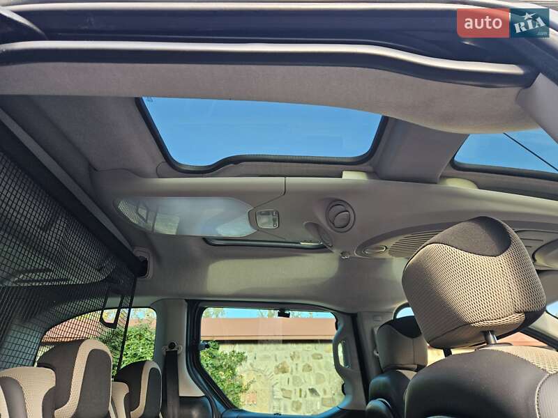 Мінівен Citroen Berlingo 2015 в Чернівцях