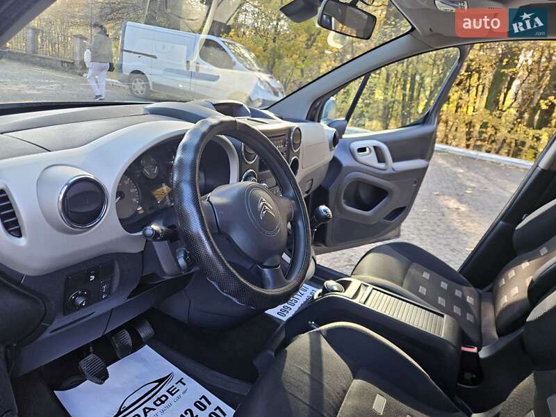 Мінівен Citroen Berlingo 2015 в Чернівцях