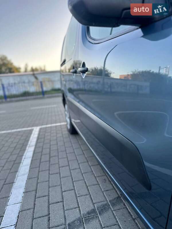 Мінівен Citroen Berlingo 2008 в Нововолинську