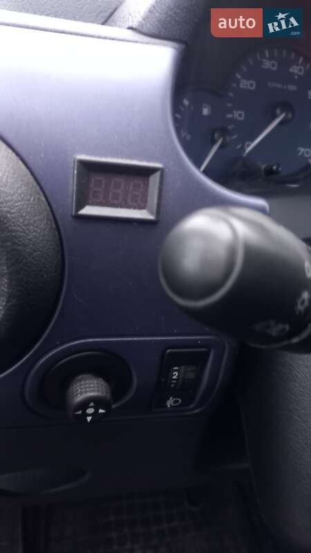 Мінівен Citroen Berlingo 2003 в Рівному