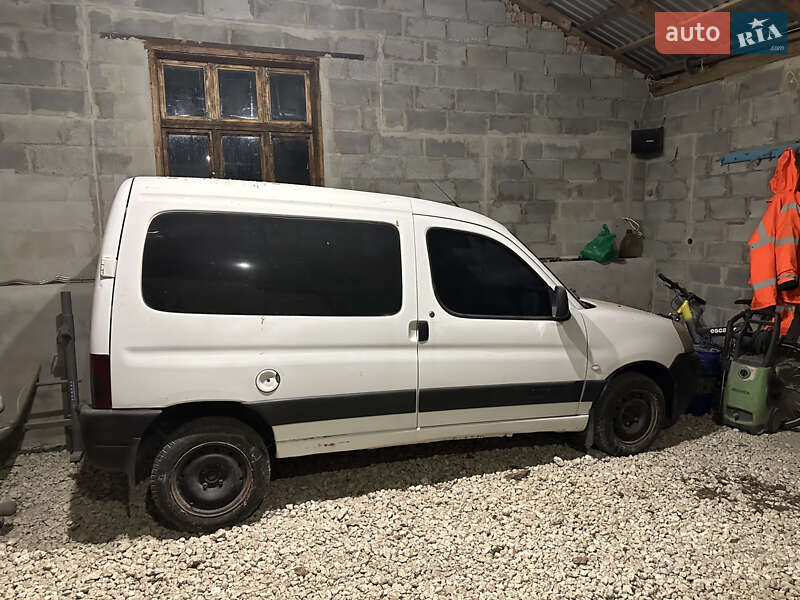Вантажний фургон Citroen Berlingo 2005 в Збаражі